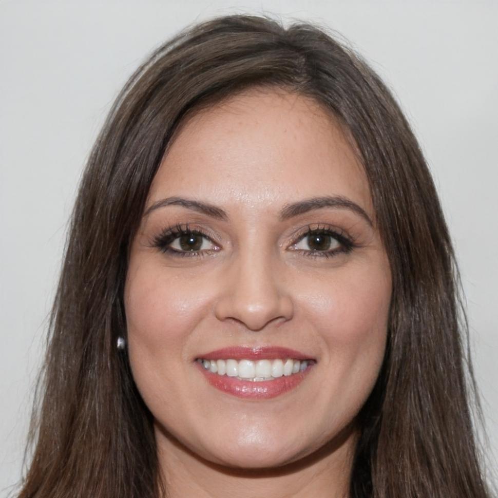 Porträt von Dr. Teodora Mitrea, Leiterin Kundenbetreuung